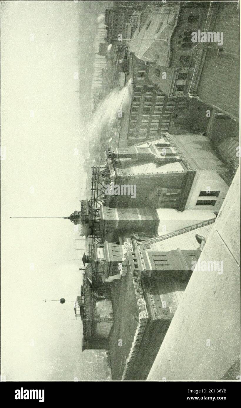 . Buch des Königsblauen . yjii &gt;tt JH ■jfoseph f). Borton Eigentümer und Eigentümer. Auf dem Wappen der Hlleghcnics Y) OXD und Hütten Saison öffnet jiune 24. Hütten bezugsfertig Juni ist ausgezeichnet Eisenbahn Unterkunft^ VON )SCW York Philadelphia Baltimorettlashington pittsburg ChicagoCincinnati Louisville St. Louis Cbrough puUman Service Baltimore & Ohio Railroad f^or Preise, Pläne von Hotel und Hütten, Adresse Ca. e. Burwell, Manager Baltimore. Mhd. B. Si O. BIdg. r)otcl Cra^morc DIE WELT BERÜHMT DAS GANZE JAHR ÜBER GESUNDHEIT UND VERGNÜGEN RESORT Htlantic City, N-1- AM STRAND Sail 13»1 r?t Stockfoto