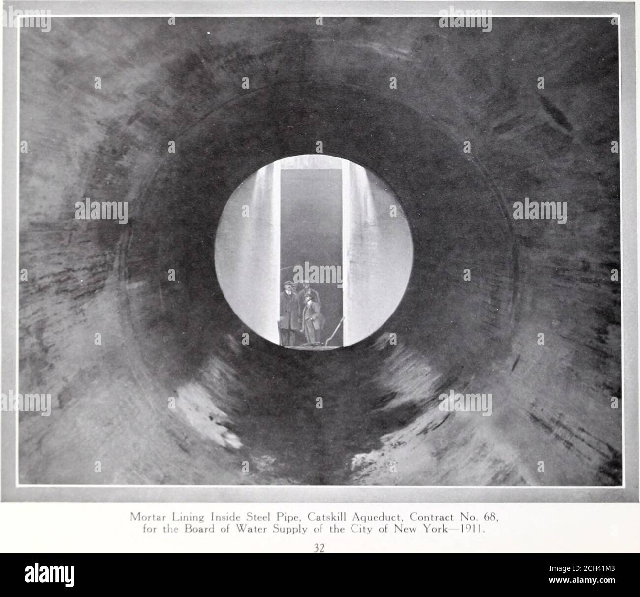 . T.A. Gillespie Company, Ingenieure und Auftragnehmer : Wasserwerke und Rohrleitungen, Eisenbahn- und Tunnelbau, Wasserkraftwerke. . DIE FIRMA T. A. GILLESPIE. INGENIEURE UND AUFTRAGNEHMER NEW YORK STATE BARGE CANAL VERTRÄGE NOS. 76 UND 77 die Aufträge für diese Arbeit wurden am 23. Dezember 1910 vergeben und werden am Dezember t1913 abgeschlossen. Am 31. Dezember 1911 waren 40 Prozent der Arbeiten abgeschlossen. Die Verträge fordern den Bau von 12 1  > Meilen des New York State Barge Canal, von New-ARK, N. Y., nach Palmyra, N. Y., und beinhalten den Bau von zwei Schleusen, die Stockfoto