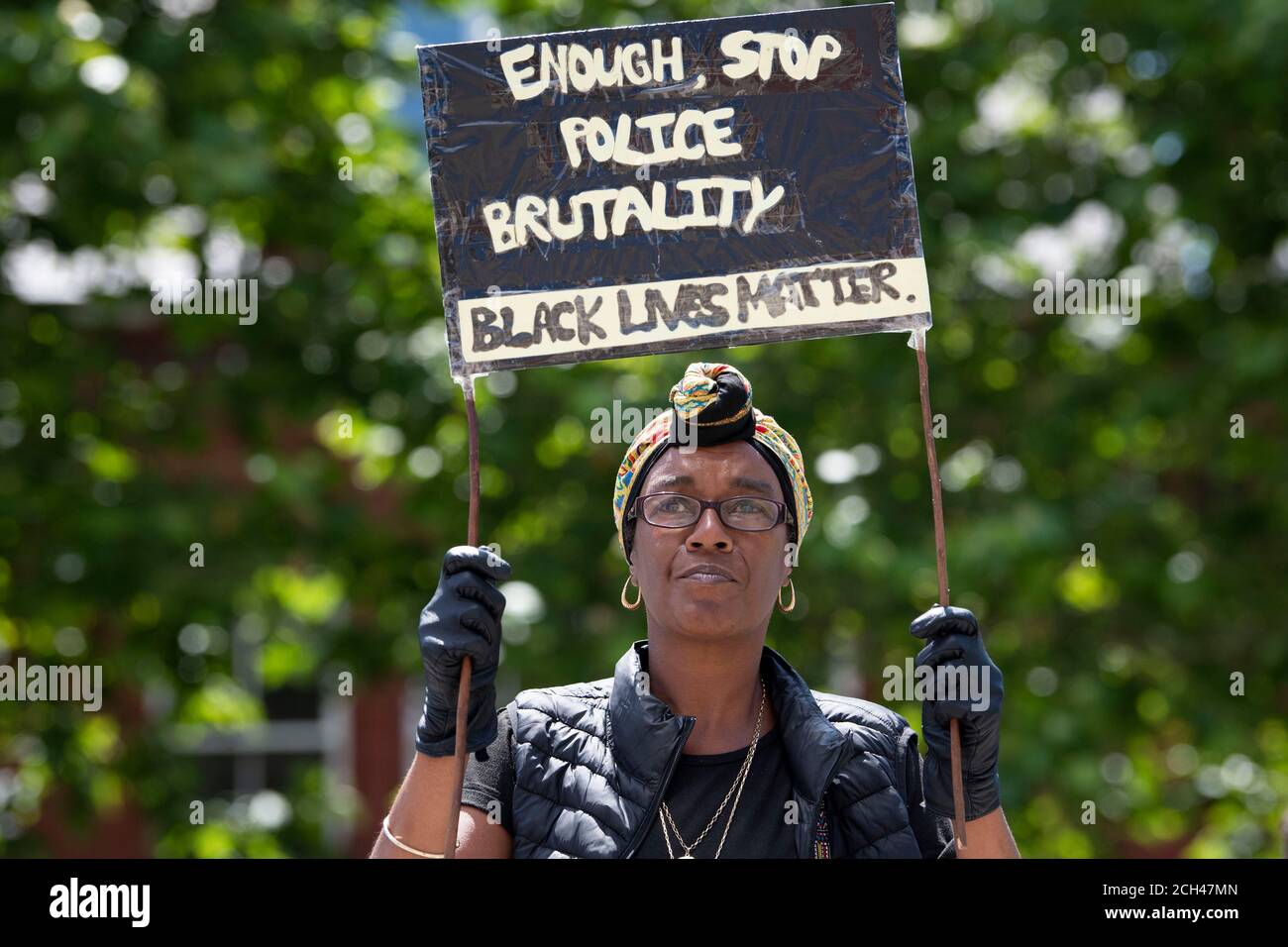 Black Lives Matter Demonstranten bei einem Protest in Barry, Wales, Großbritannien. Stockfoto