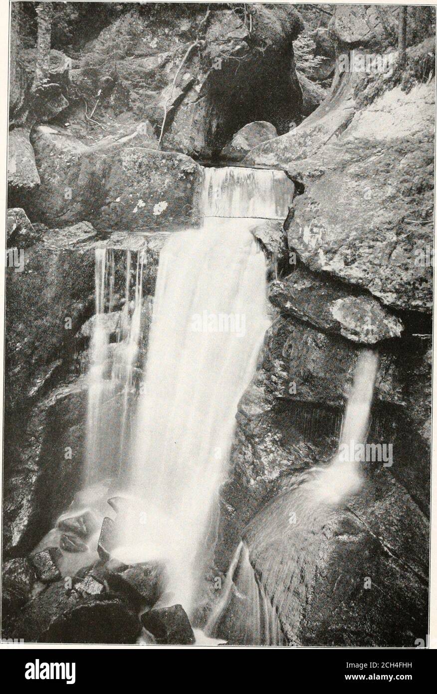 . Die White Mountains von New Hampshire: Im Herzen des Landes Spielplatz. IT, Mt. Washington nur durch körperliche Bedingungen oder Wetter oder Zeit. Verschiedene Entwickler des Bergsteigens haben ihre unterschiedlichen Wege, es zu tun. Somemake es eine Regel, vor Sonnenaufgang auf ihrer Tagesexpedition beginnen; othersprefer zu verzögern, bis die kühle des Nachmittags. Um nur eines von vielen angenehmen Spaziergängen zu erwähnen, ist es möglich, dass eine Party Bretton Woods um 6 Uhr morgens verlässt, um zum Fuß des Mt zu fahren. Angenehm, und dann beginnen ihre Aufstieg zu den Wolken.nach dem Erreichen der Gipfel des Mt. Washington, o Stockfoto