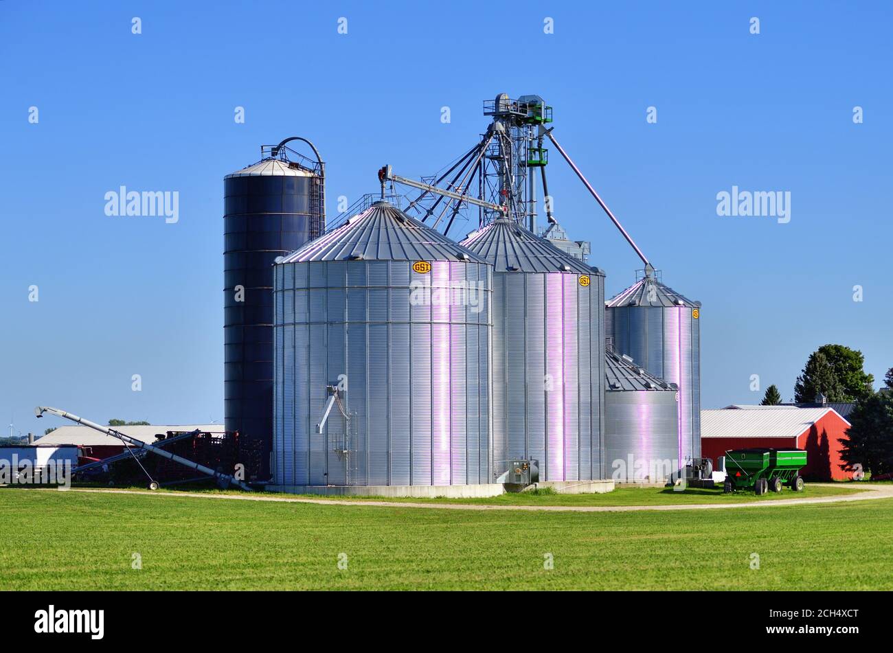 DeKalb, Illinois, USA. Große Getreideaufzüge und landwirtschaftliche Genossenschaft in einer nördlichen zentralen Illinois Gemeinde. Stockfoto