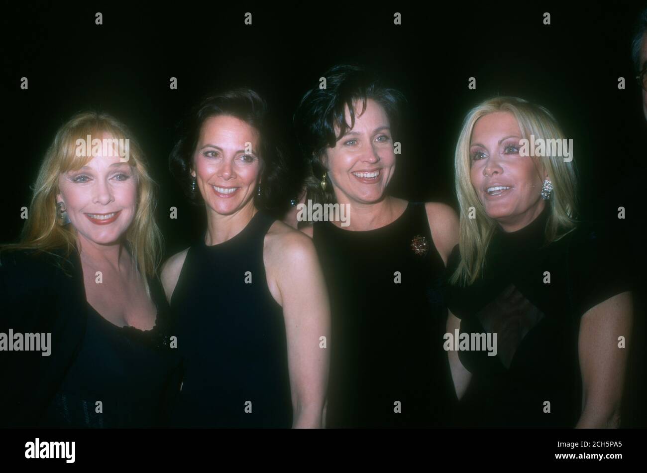 Beverly Hills, Kalifornien, USA 23. März 1996 (L-R) Schauspielerin Stella Stevens, amerikanische Staatsanwältin Marcia Clark, Schauspielerin Erin Gray und Schauspielerin Joan Van Ark bei Multiple Sklerose Association of American überreicht die erste jährliche "Frau des Jahres" Auszeichnung an Frau Marcia Clark am 23. März, 1996 im Beverly Hilton Hotel in Beverly Hills, Kalifornien, USA. Foto von Barry King/Alamy Stockfoto Stockfoto