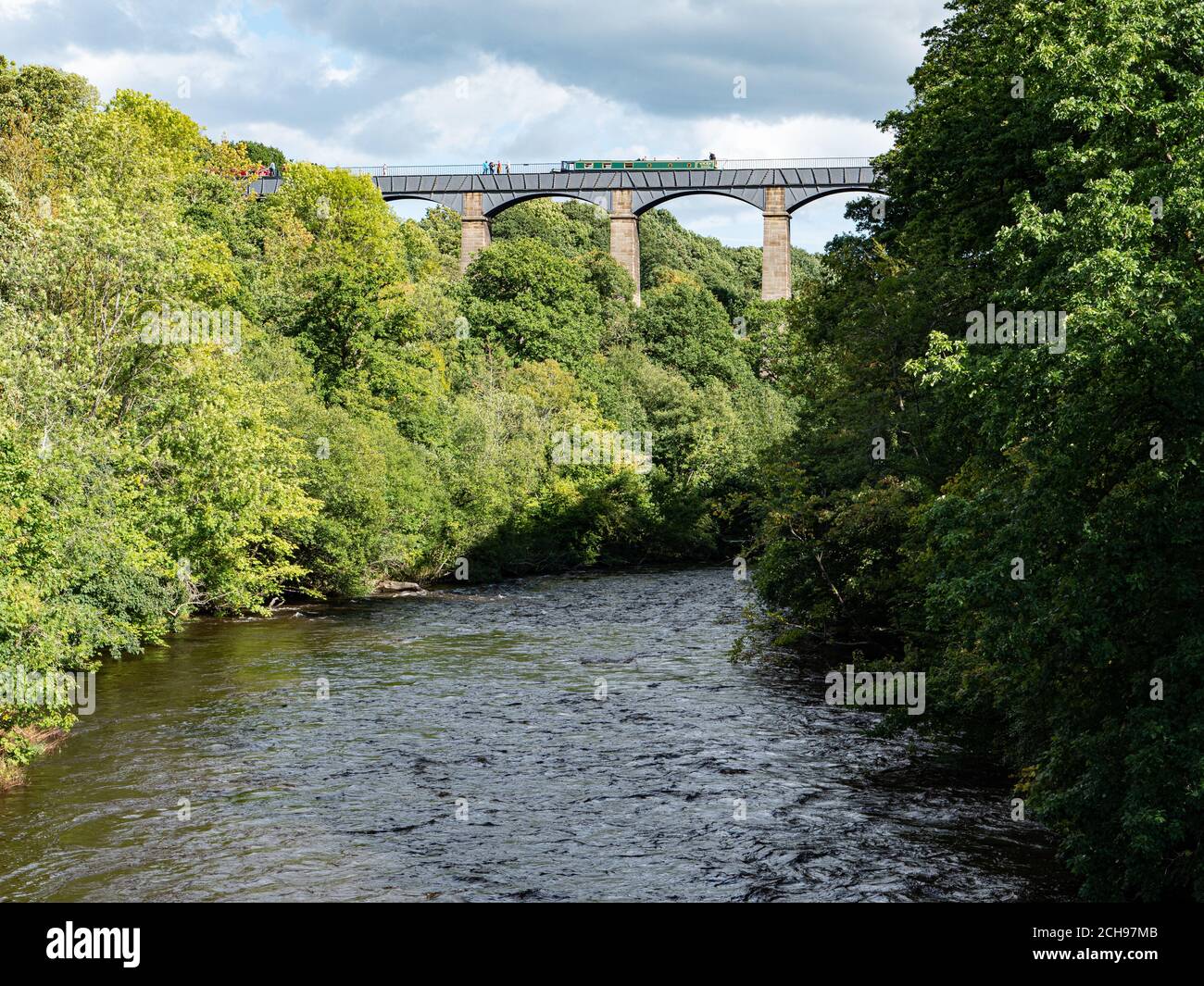 Pontcysyllte Aqueduct Canal Weltkulturerbe, die den Fluss überquert Dee in der Nähe von Wrexham, North Wales, Großbritannien Stockfoto