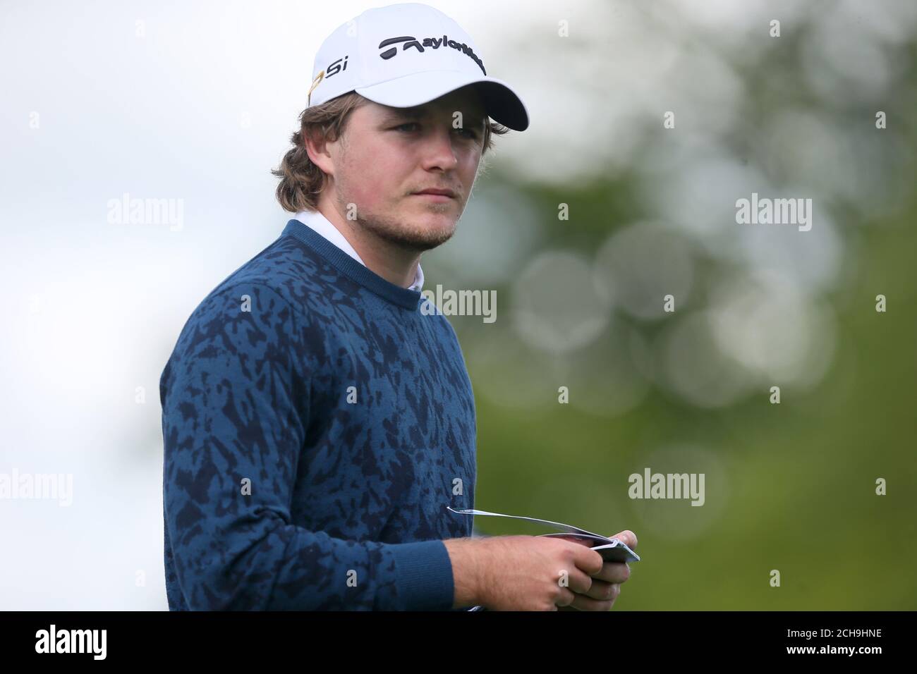 Der englische Eddie Pepperell auf dem 18. Green am vierten Tag der Irish Open im K Club, County Kildare. DRÜCKEN SIE VERBANDSFOTO. Bilddatum: Sonntag, 22. Mai 2016. Siehe PA Story Golf Irish. Das Foto sollte lauten: Brian Lawless/PA Wire. EINSCHRÄNKUNGEN: Nur für redaktionelle Zwecke. Keine kommerzielle Nutzung. Keine falsche kommerzielle Vereinigung. Keine Videoemulation. Keine Bildbearbeitung. Stockfoto