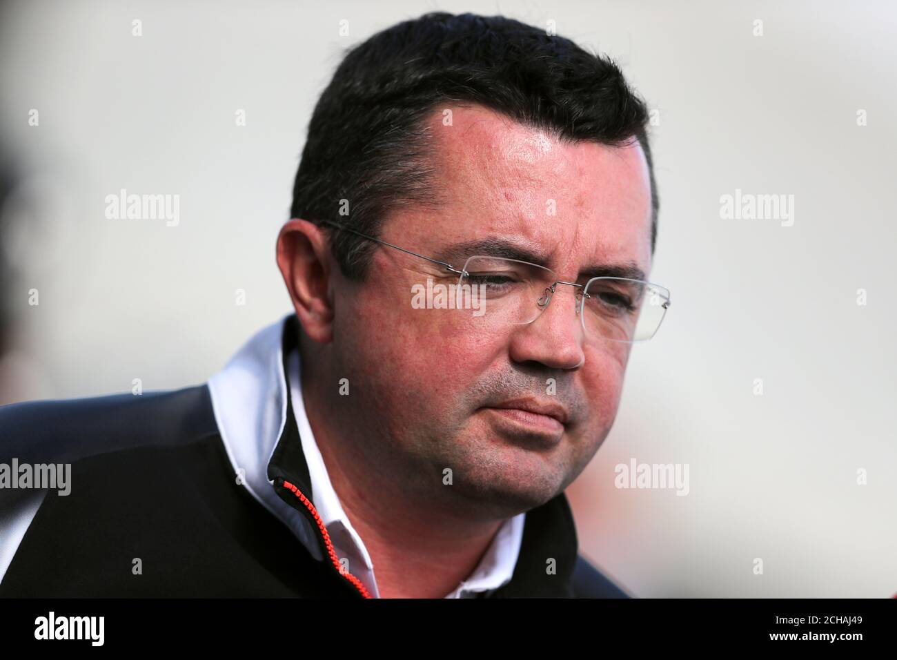 Eric Boullier, Teamchef von McLaren Honda, während des Trainingstages für den Großen Preis von Großbritannien 2016 auf dem Silverstone Circuit, Towcester. DRÜCKEN SIE VERBANDSFOTO. Bilddatum: Freitag, 8. Juli 2016. Siehe PA Story AUTO British. Bildnachweis sollte lauten: David Davies/PA Wire. Stockfoto
