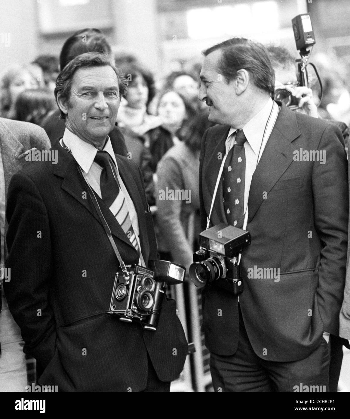 George Stephenson (l.), Fotograf der Pressevereinigung. Stockfoto