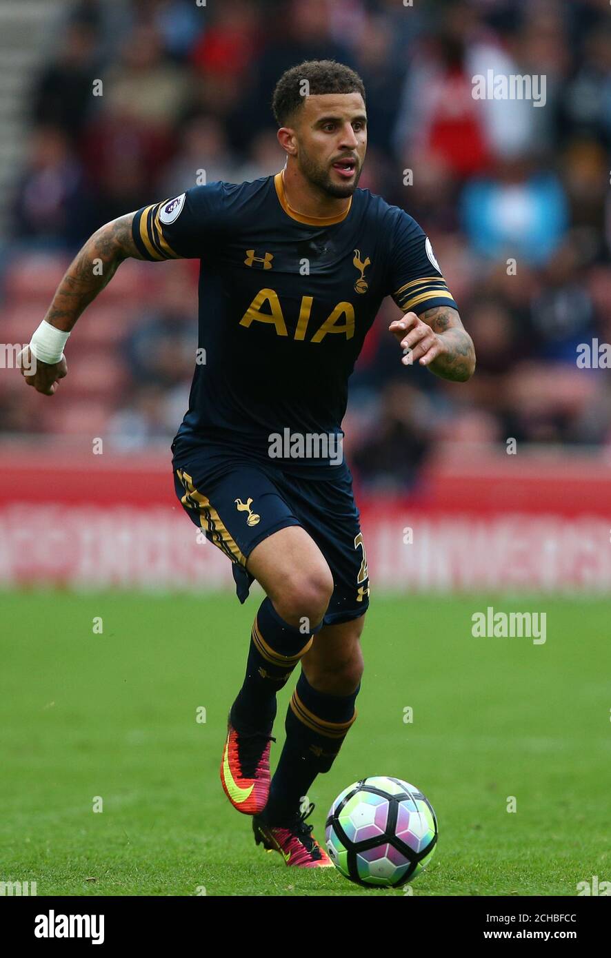 Tottenham Hotspur's Kyle Walker während des Premier League-Spiels im Bet 365 Stadium, Stoke-on-Trent. Stockfoto