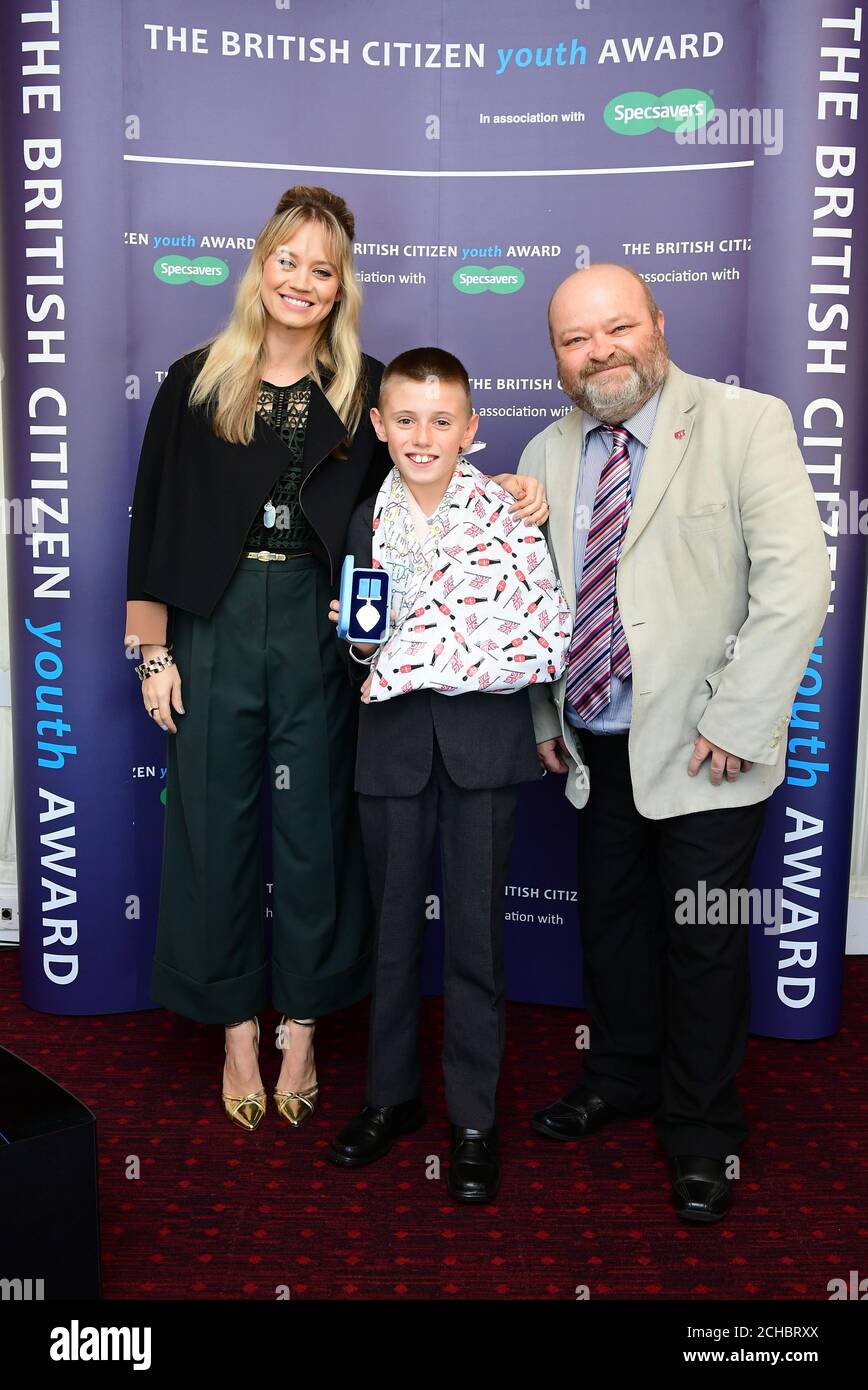 Louis Johnson, 9 Jahre alt, aus den West Midlands bei den British Citizen Youth Awards, die Kimberly Wyatt am 18. Oktober 2016 im Palace of Westminster in London ausgab, um die karitativen Bemühungen junger Menschen in ihren Gemeinden zu würdigen. Stockfoto
