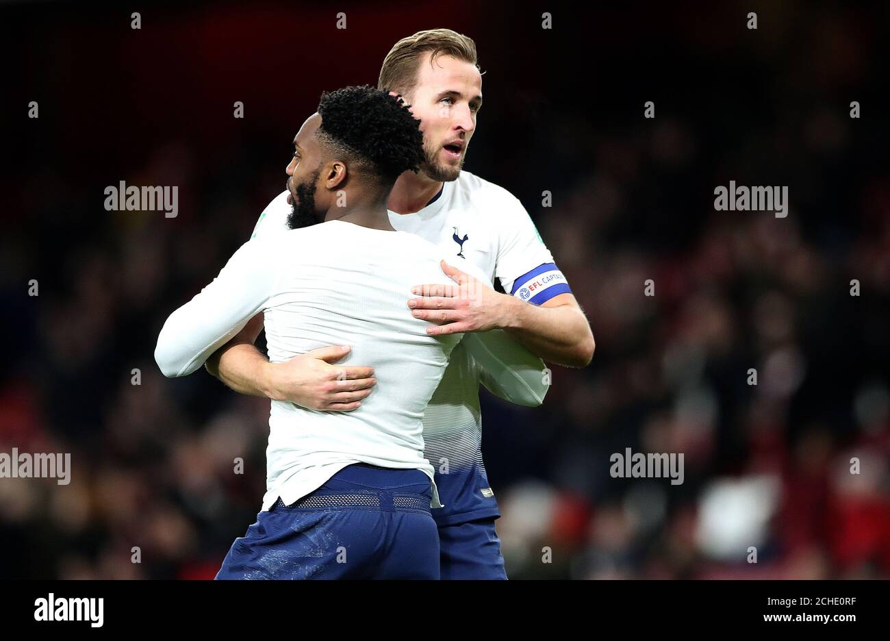 Tottenham Hotspur's Danny Rose (links) und Harry Kane nach dem Carabao Cup Quarter Final Match im Emirates Stadium, London. Stockfoto