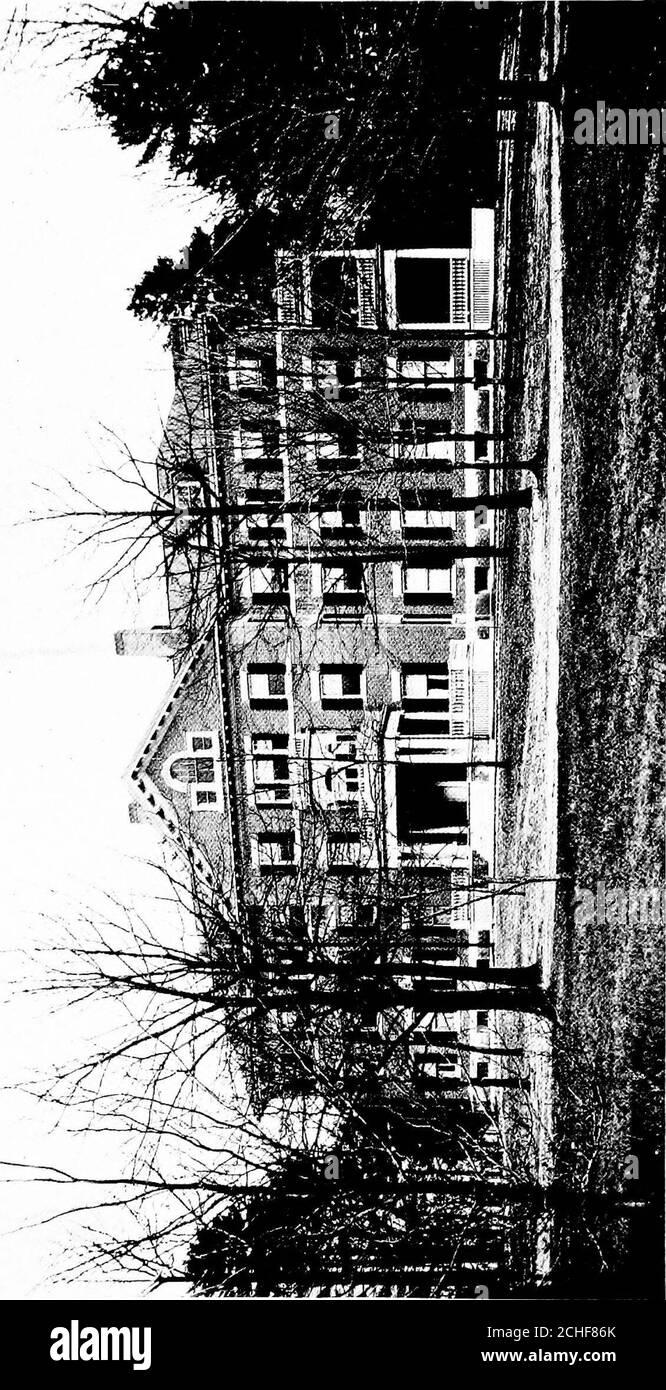 . Die institutionelle Betreuung der Wahnsinnigen in den Vereinigten Staaten und Kanada . 1896-1901 George Rowland, Jr 1855-1892 Oliver Ames 1899-1901 Menzies R. Randall 1856-1862 Nathaniel B. Borden 1901-1908 James W. Seaver 1857-1858 Mrs. Elizabeth C. M. GIF- Charles Edward Cook... 1858-1873 ford (im Amt) 1901- John M. Kinney 1858-1864 Loyed E. Chamberlain Charles R. Atwood 1861-1877 (im Amt) 1902- Oliver Ames 1862-1877 James P. Francis (in of- LeBaron Russell I864-1889 fice) 1903- Simeon Borden 1873-1896 Simeon Borden, Jr. (in William C. levering.... 1877-1910 Büro) 1909 - Samuel L. Crocker 1878-1883 Stockfoto