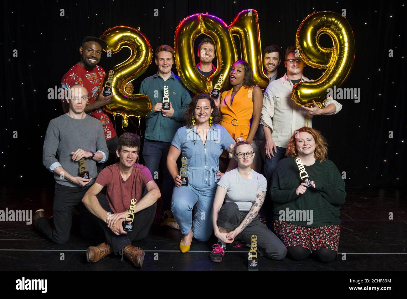 NUR FÜR REDAKTIONELLE VERWENDUNG Nominierte für die beste Comedy-Show (von links nach rechts) Jordon Brookes, Darren Harriott, Ivo Graham, Joe Barnes, Jessica Fostekew, Henry Perryment, London Hughes, Demi Lardner, Spencer Jones, Chris Cantrill und Amy Gledhill werden für Dave's Edinburgh Comedy Awards im Gilded Balloon in Edinburgh bekannt gegeben. Stockfoto