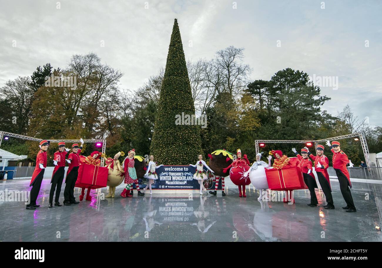 Festliche Entertainer im McArthurGlen Designer Outlet York starten Yorkshire???s Winter Wonderland. Stockfoto