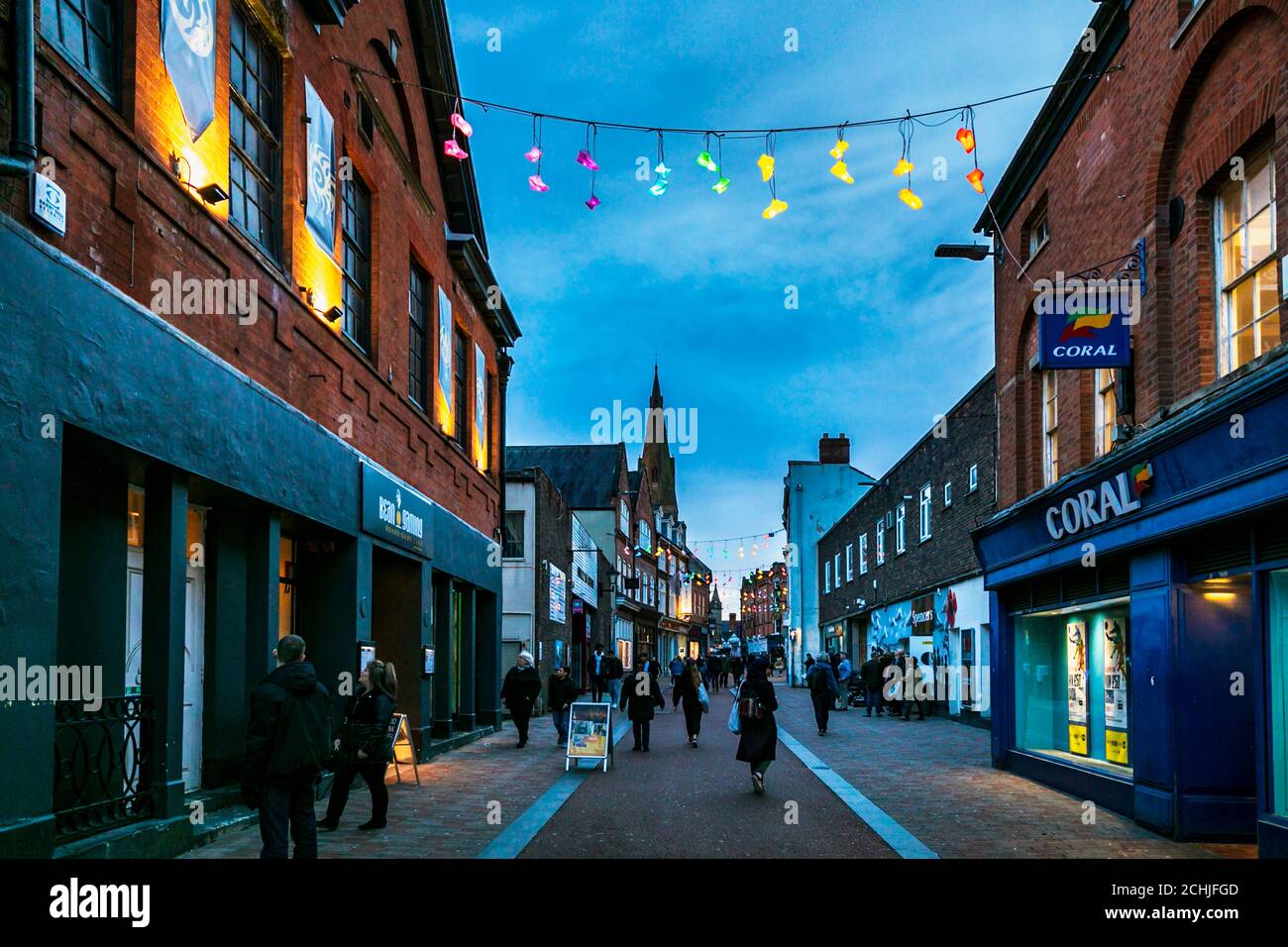 Das Light Up Leicester Festival beleuchtet die Straßen von Leicester mit einer Spur von kostenlosen interaktiven Kunstwerken und Unterhaltung. Stockfoto