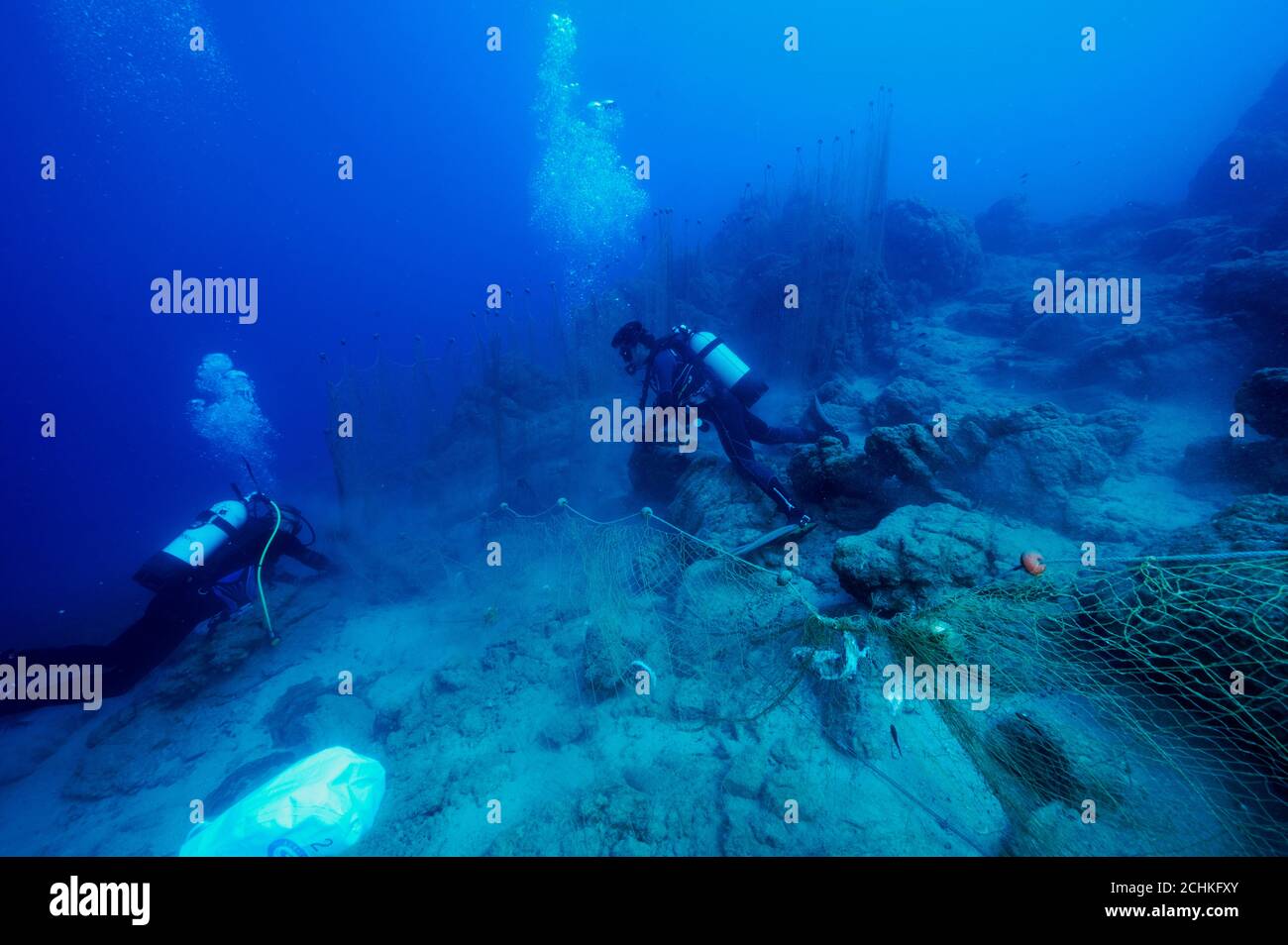 Reinigung von Geisterfischernetzen durch die Mediterranean Conservation Society In Gokova Bay Special Umwelt Schutzgebiet Türkei Stockfoto