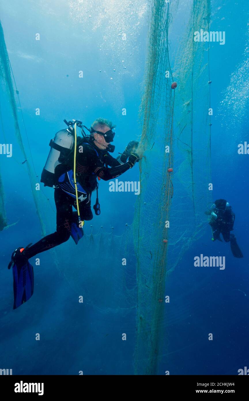 Reinigung von Geisterfischernetzen durch die Mediterranean Conservation Society In Gokova Bay Special Umwelt Schutzgebiet Türkei Stockfoto