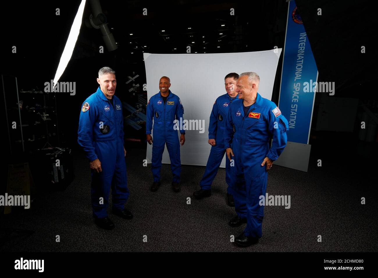 Astronauten Gruppenfoto Fotos Und Bildmaterial In Hoher Aufl sung Alamy astronauten-gruppenfoto-fotos-und-bildmaterial-in-hoher-aufl-sung-alamy