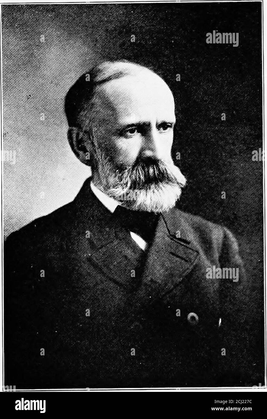 . Geschichte der University of Michigan . Observatorium in Washington. Er ist Mitglied der (k-rman Astronomical Society, der Washington Academy of Sciences, der Philosophi-cal Society of ^^ashington und der American Asso-ciation for the Advancement of Science. Er war verheiratet 14. Juli, 1S97, Mary Estelle Cockrell, und sie haben einen Sohn, Charles Baker (USA [(J.E.] von Kay, Illinois, und sie haben zwei Kinder, Kath-looi). erine Cockerell und Mary. 294 UNIVERSITÄT VON MICHIGAN ISRAEL KOCH RUSSELL war bom in der Nähe von Garratsville, New Vurk, Dezember lo, 1852, sonof Barnabas und Louisa Sherman ( Cook) Russell.H Stockfoto