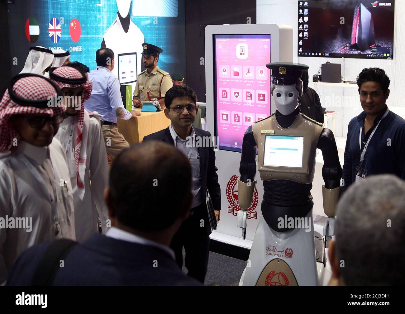 Dubai Policeman Stockfotos Und Bilder Kaufen Alamy