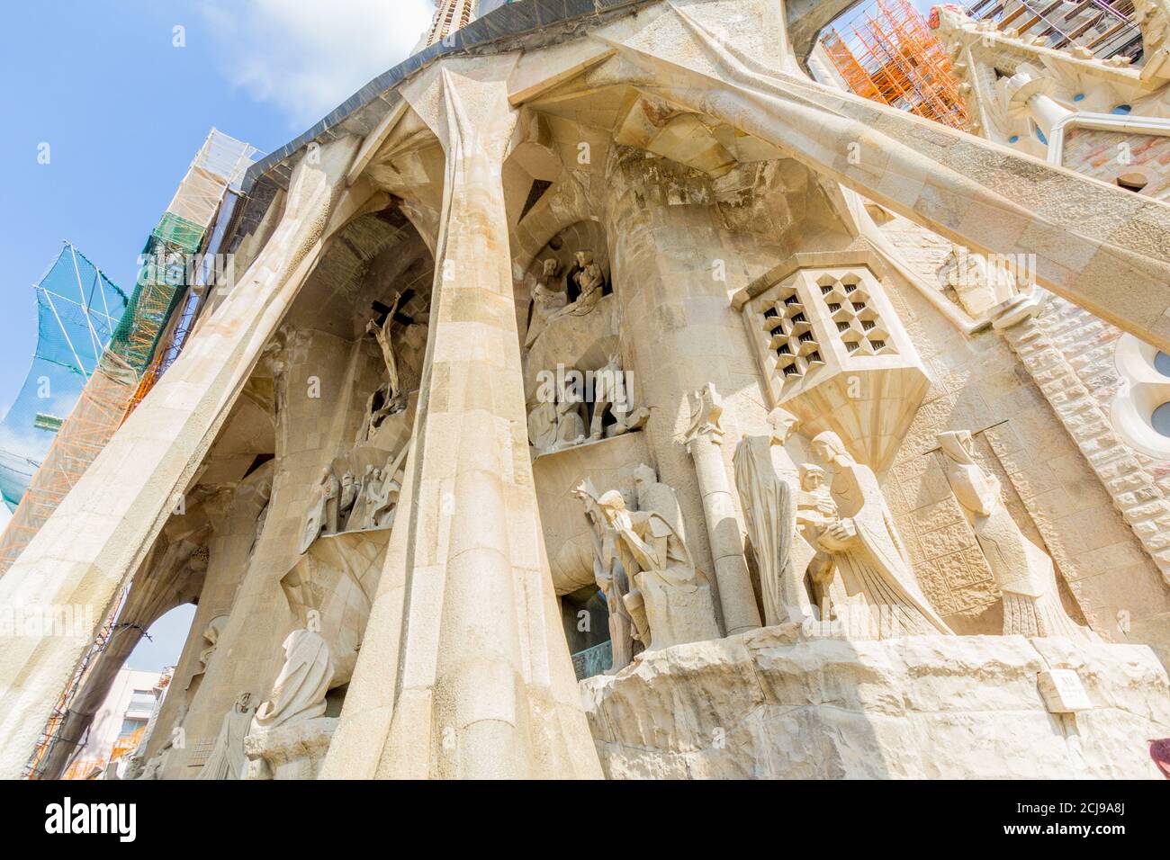 Skulpturale Details an der Außenseite der Basilika Sagrada Familia in Barcelona, Spanien Stockfoto