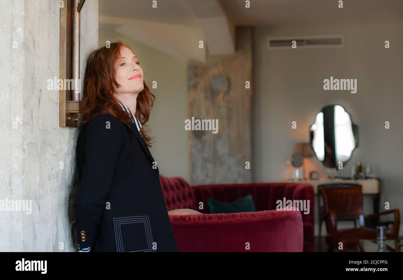 Berlin, Deutschland. Juli 2020. Die französische Schauspielerin Isabelle Huppert. Ihr neuer Film "EINE Frau mit berauschenden Talenten" erscheint am 8. Oktober 2020 in den deutschen Kinos. Quelle: Jens Kalaene/dpa-Zentralbild/ZB/dpa/Alamy Live News Stockfoto