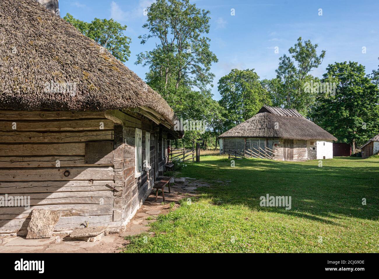 Hiiumaa Freilichtmuseum Bauernhof Mihkli, Estland. Die meisten Gebäude stammen aus der Mitte des 18. Jahrhunderts. Einer der am besten erhaltenen Bauernhöfe. Stockfoto