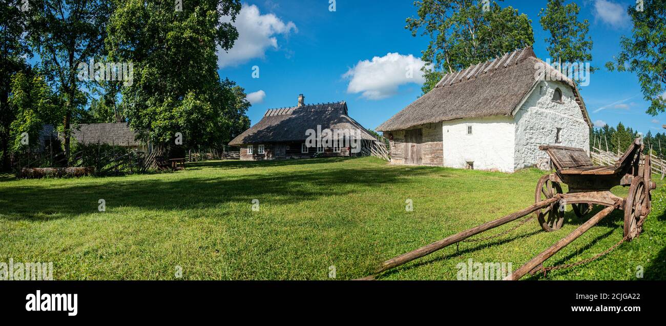 Hiiumaa Freilichtmuseum Bauernhof Mihkli, Estland. Die meisten Gebäude stammen aus der Mitte des 18. Jahrhunderts. Einer der am besten erhaltenen Bauernhöfe. Stockfoto