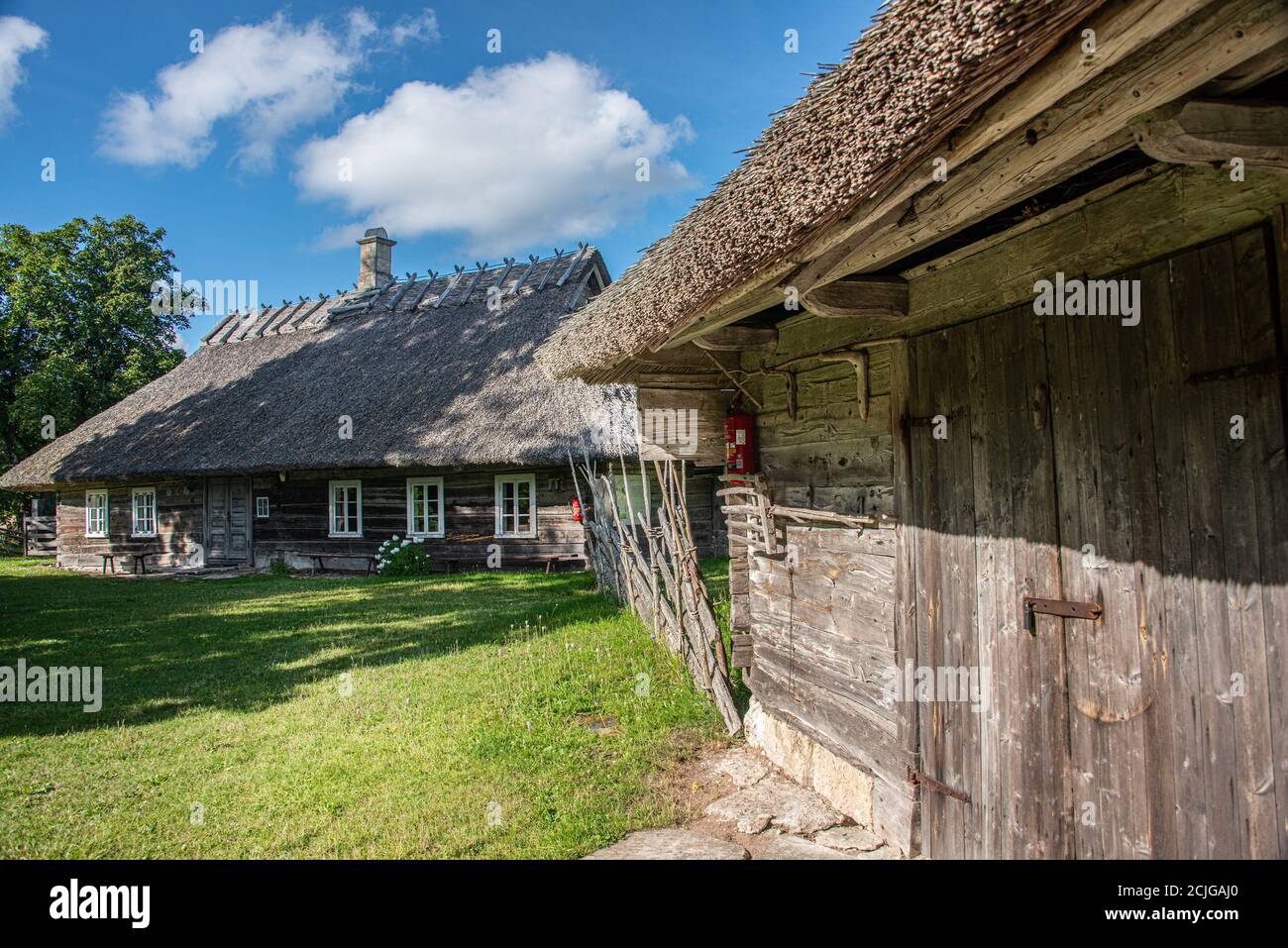 Hiiumaa Freilichtmuseum Bauernhof Mihkli, Estland. Die meisten Gebäude stammen aus der Mitte des 18. Jahrhunderts. Einer der am besten erhaltenen Bauernhöfe. Stockfoto