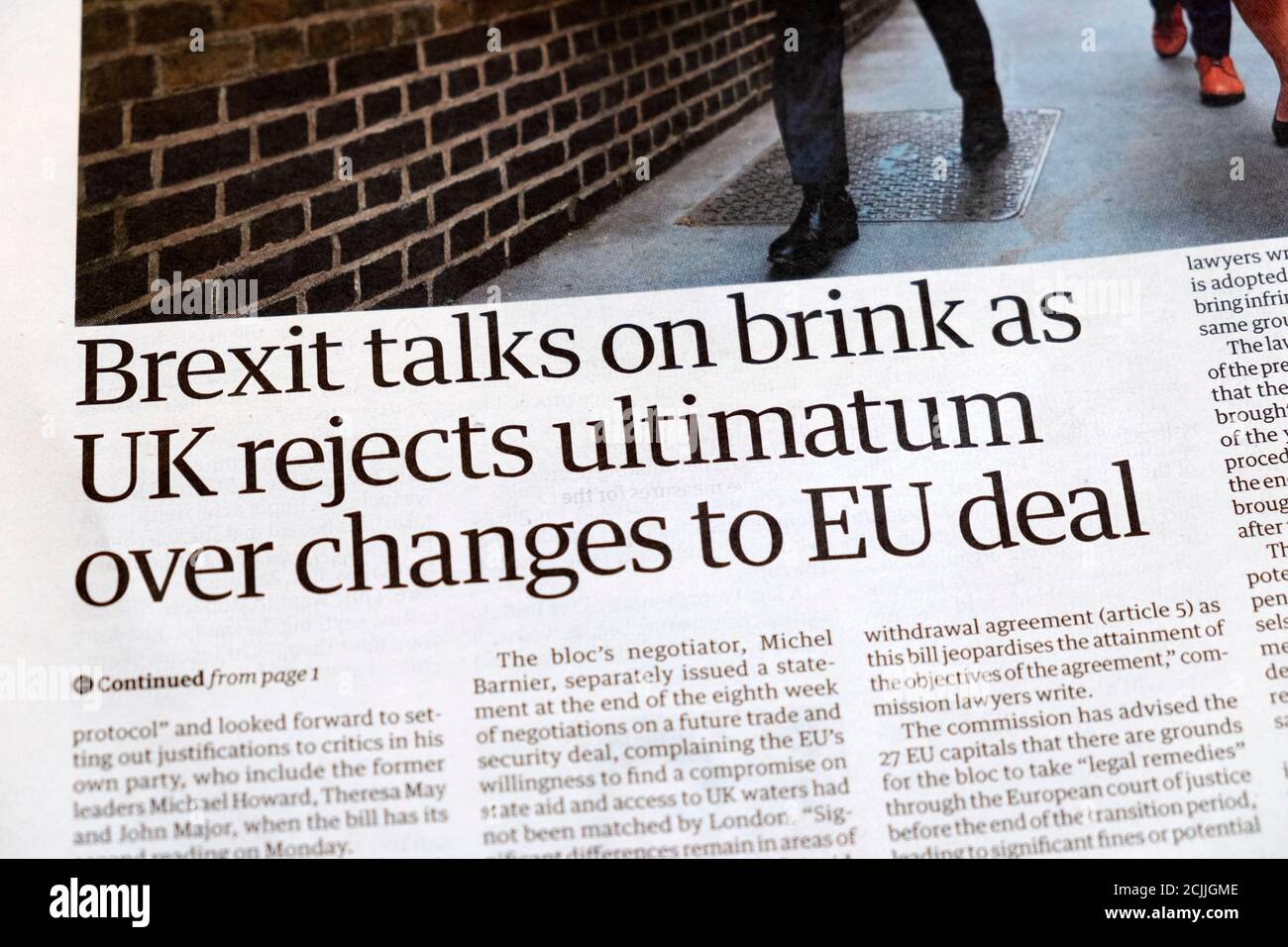 "Der Brexit steht kurz bevor, da Großbritannien das Ultimatum über Veränderungen ablehnt In der Zeitung „Guardian“ von EU Deal Schlagzeilen London England Großbritannien 11 September 2020 Stockfoto
