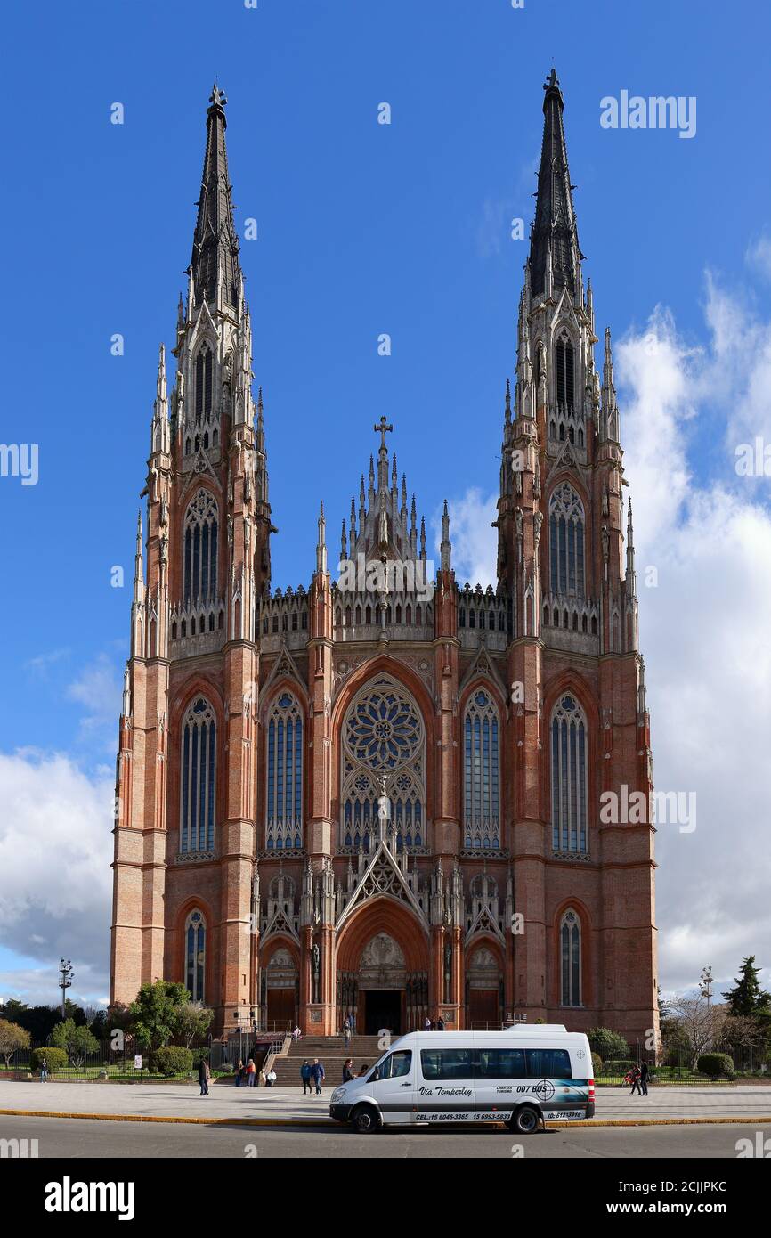 Die Pfarrei "Our Lady of Sorrows" ist die wichtigste katholische Kirche in der Stadt La Plata, Hauptstadt der Provinz Buenos Aires in Argentinien, und eine der großen Stockfoto