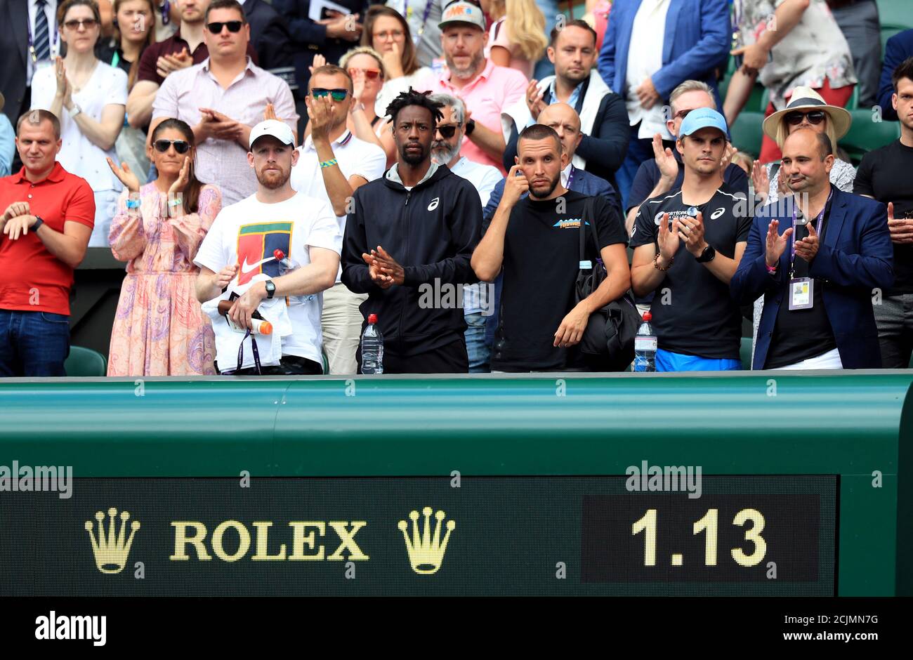 Tennis Wimbledon All England Lawn Tennis And Croquet Club London Grossbritannien 11 Juli 2019 Die Franzosischen Gael Monfils In Den Tribunen Wahrend Des Halbfinalmatches Zwischen Der Ukrainischen Elina Svitolina