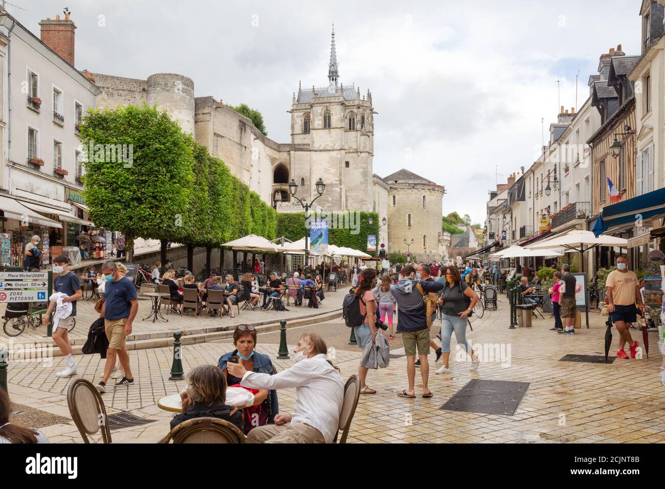 Amboise Frankreich Menschen zu Fuß in Amboise Altstadt in der Nähe