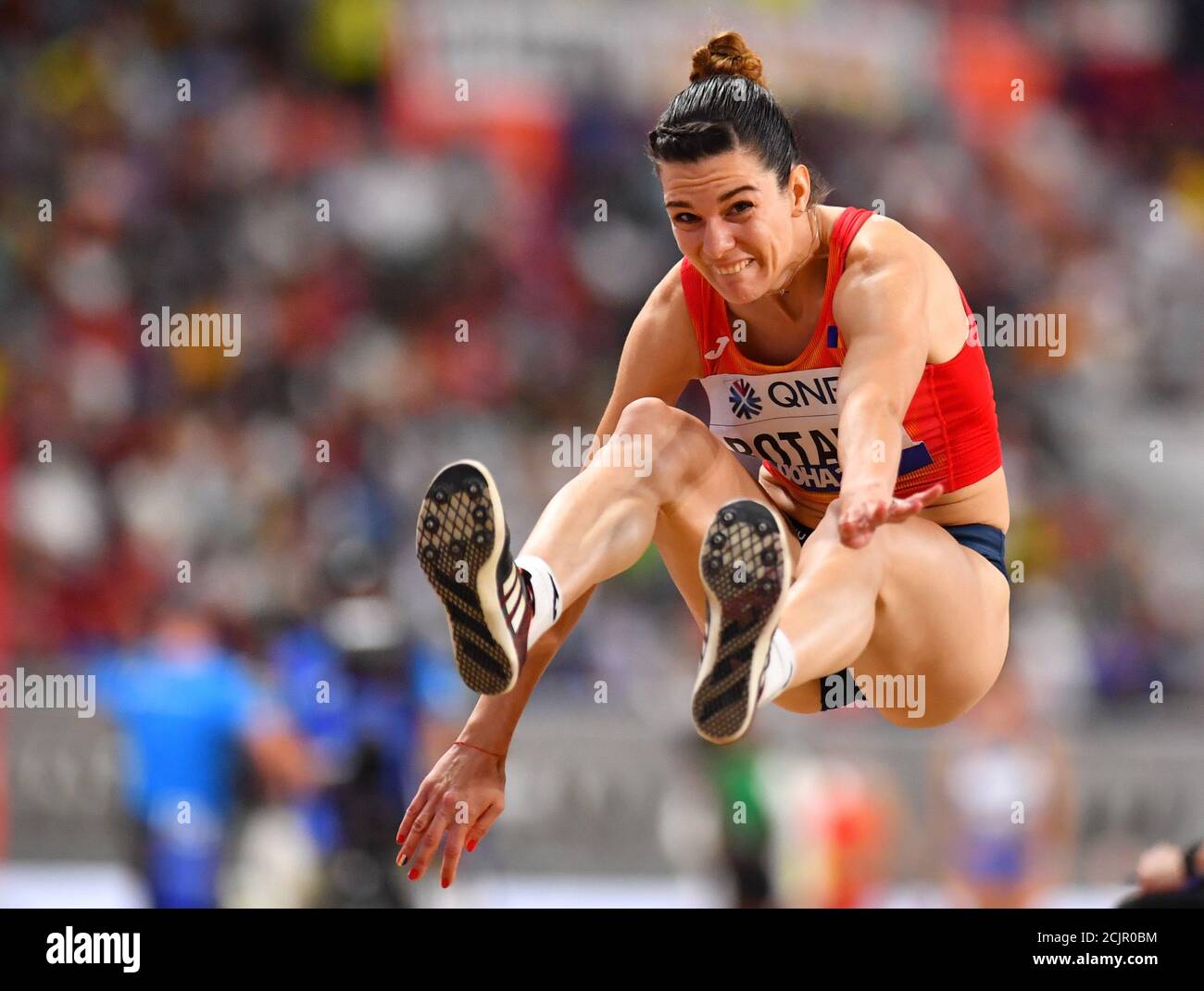 Alina rotaru long jump Fotos und Bildmaterial in hoher Auflösung Alamy