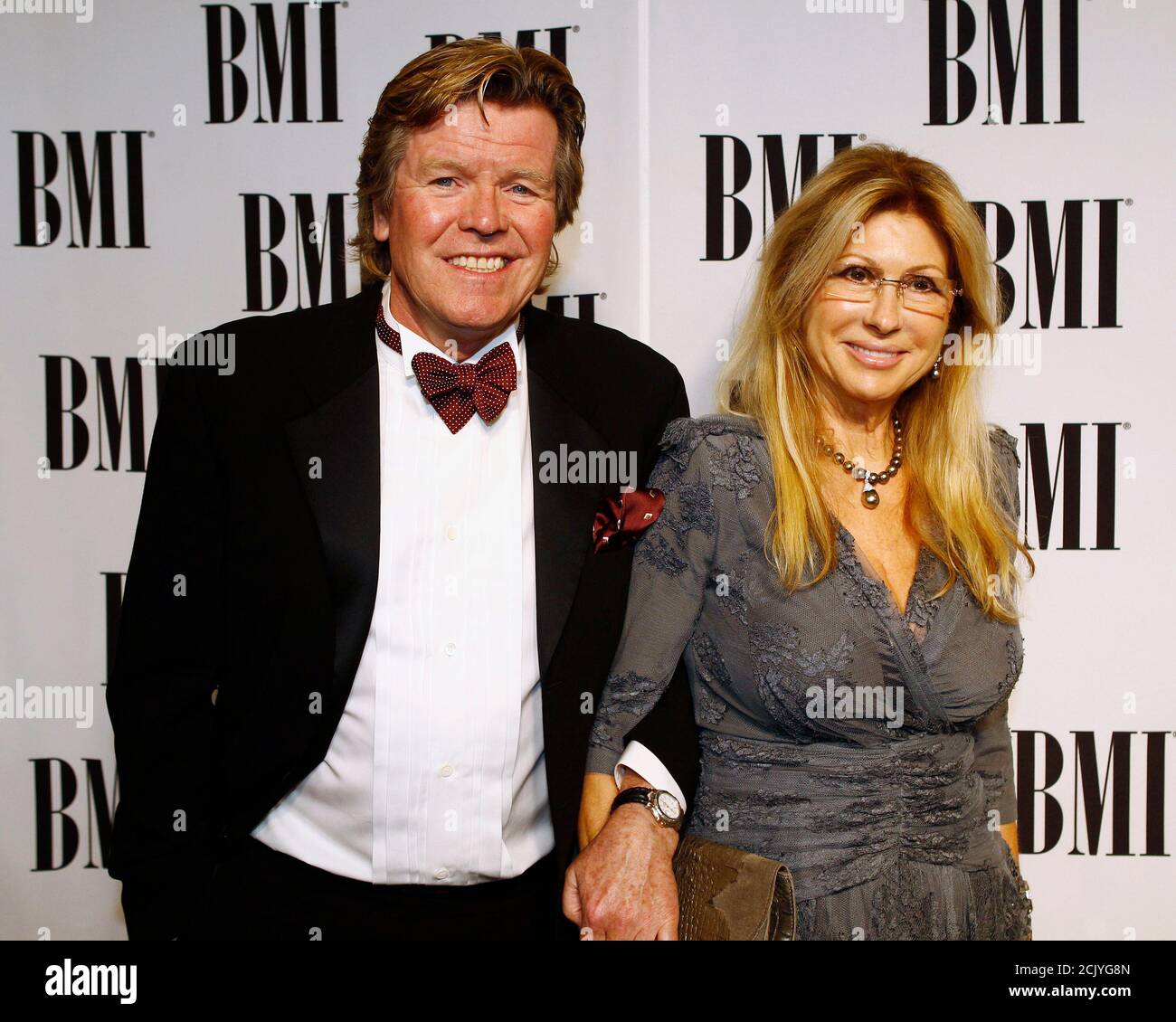 Peter noone und frau Fotos und Bildmaterial in hoher Auflösung Alamy