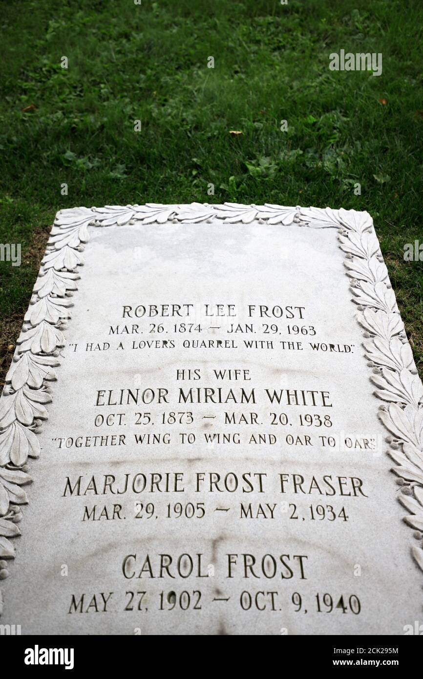 Der Grabstein des Grabes der Familie Robert Lee Frost in Bennington Alter Friedhof.Alter Bennington.Bennington.Vermont.USA Stockfoto