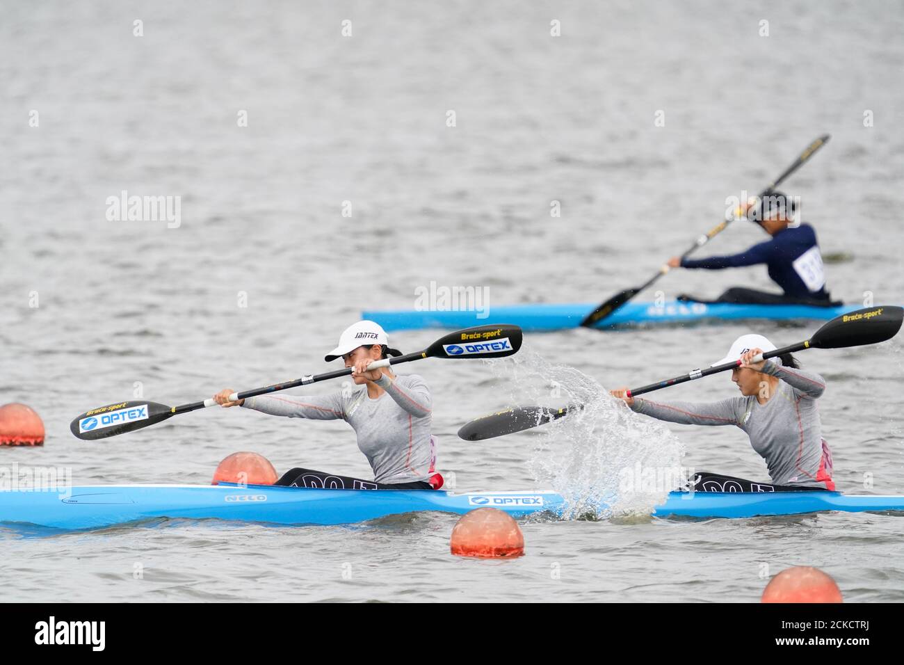 (L-R) Honatsu Endo (JPN), Mei Imanishi (JPN), September 13, 2020-Kanu : Kanu-Sprint Frauen 200 m WK-2-Finale am Lake Kiba Kanu-Sprint-Kurs während aller Japan Kanu-Sprint-Meisterschaften in Komatsu Japan. Kredit: SportsPressJP/AFLO/Alamy Live Nachrichten Stockfoto