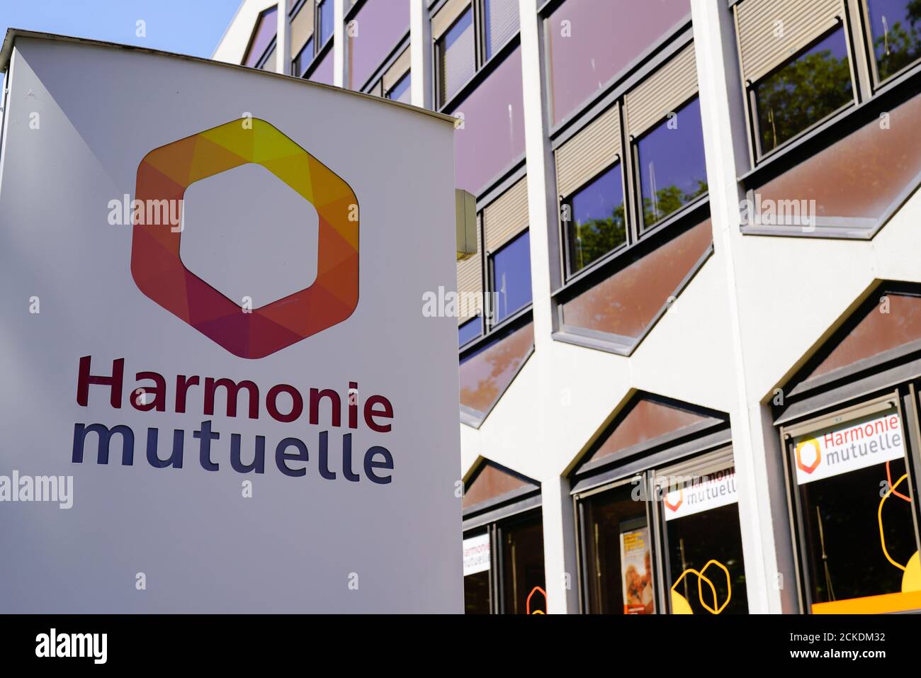 Bordeaux , Aquitaine / Frankreich - 09 01 2020 : Harmonie Mutuelle Versicherung Logo und Text-Zeichen auf Office Store Building Agency Stockfoto