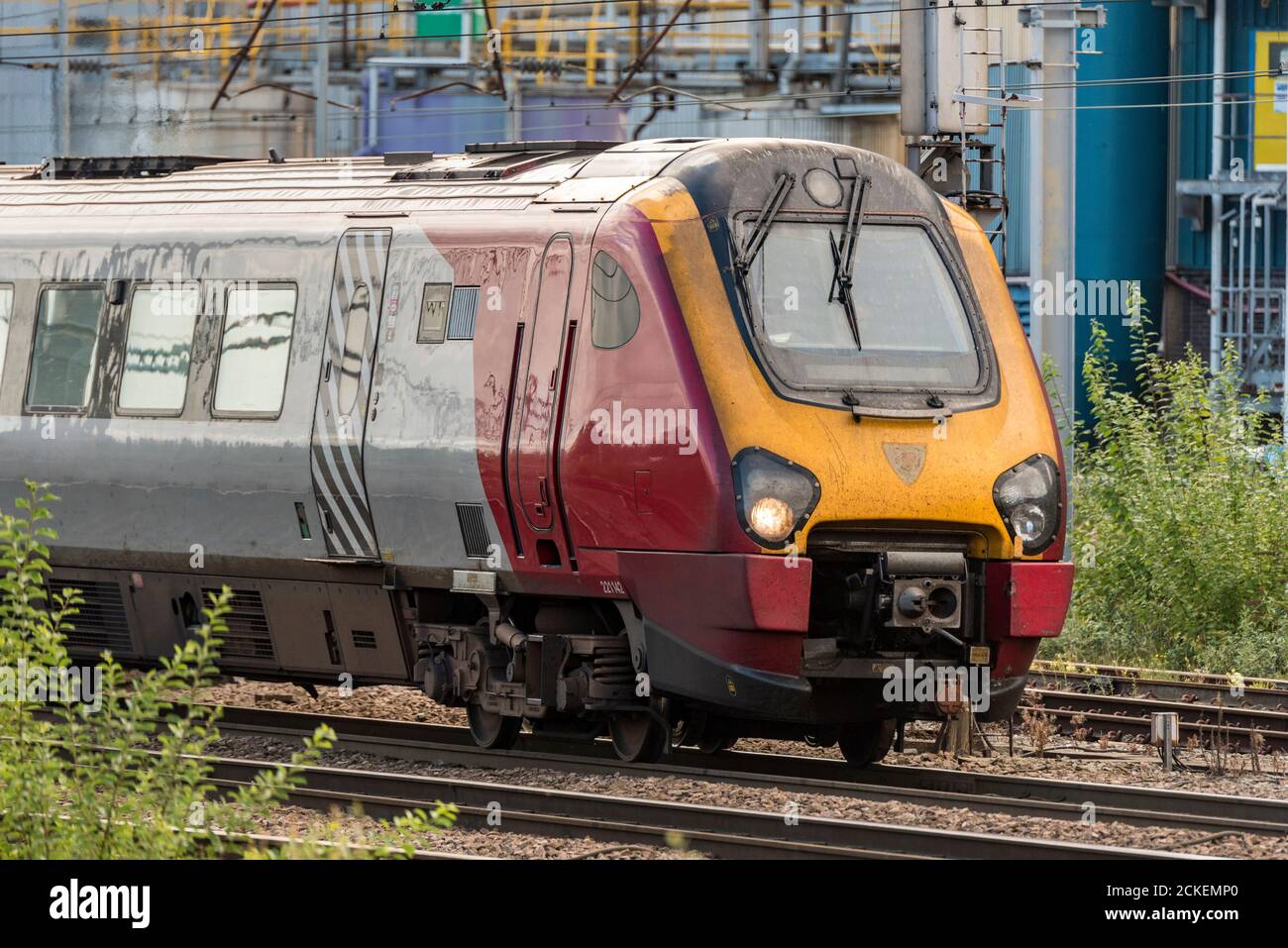 Avanti West Coast Voyager Dieselzug von Warrington Bank Quay Station. Train Avanti Lackierung. Super Voyager. Stockfoto