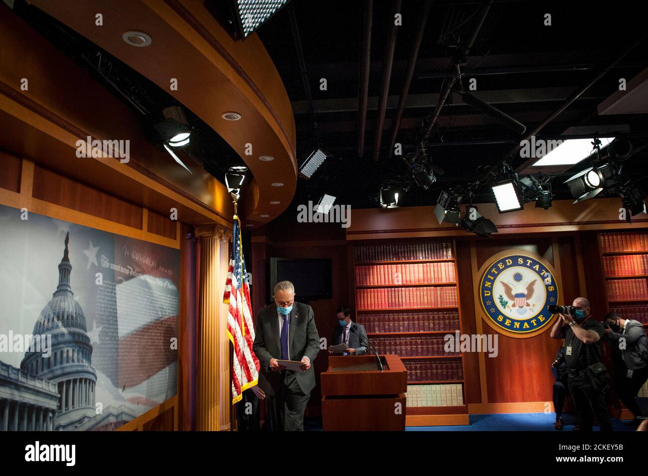 Der Minderheitsführer des Senats der Vereinigten Staaten, Chuck Schumer (Demokrat von New York), kommt zu einer Pressekonferenz im US-Kapitol in Washington, DC., Dienstag, 15. September 2020. Kredit: Rod Lamkey / CNP /MediaPunch Stockfoto