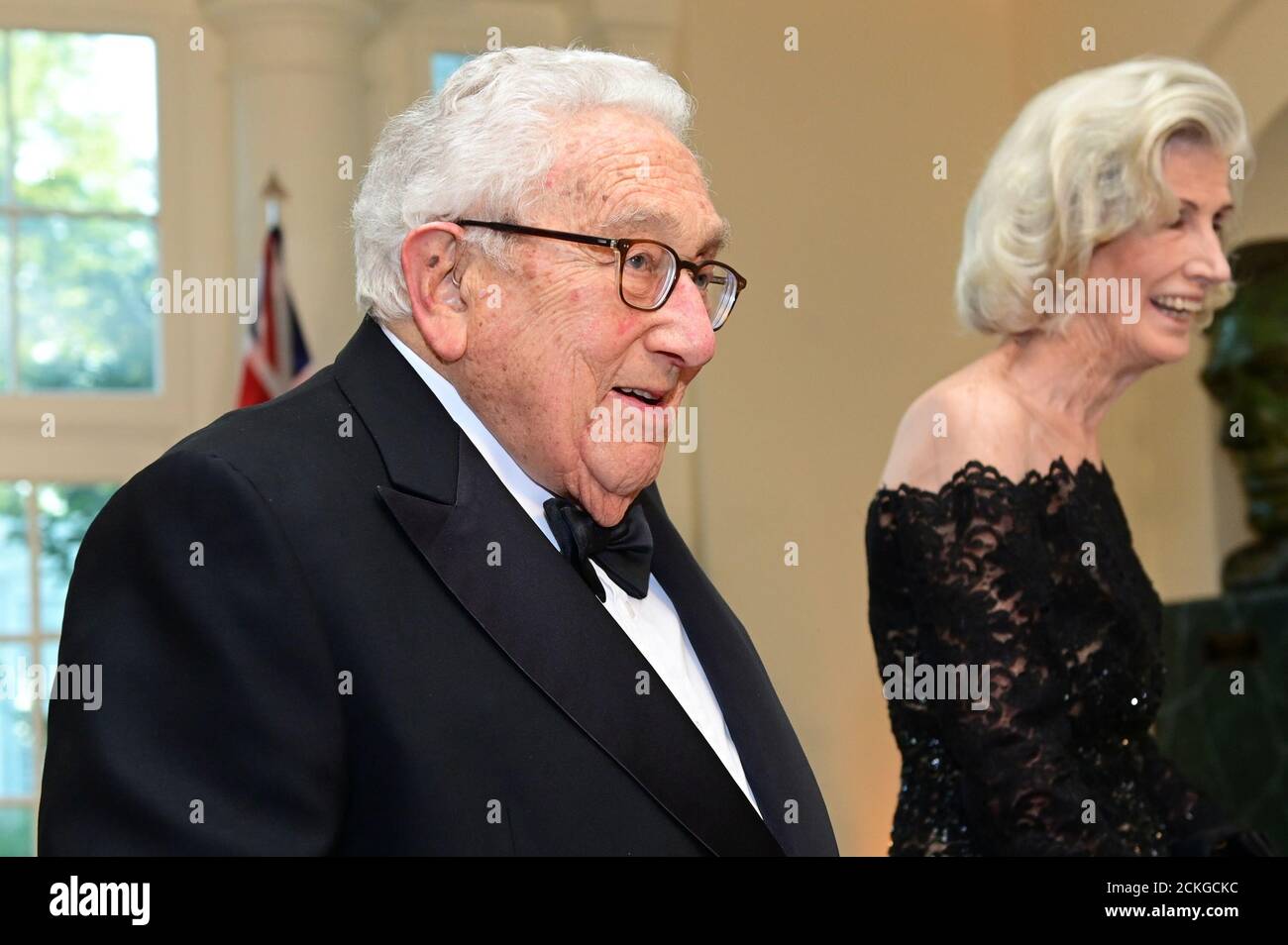 Henry Kissinger und seine Frau, Nancy Kissinger, kommen zu einem Staatsessen für Australiens Premierminister Scott Morrison im Weißen Haus in Washington, USA 20. September 2019. REUTERS/Erin Scott Stockfoto
