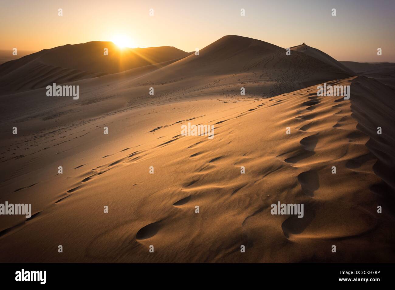 Sonnenuntergang an der Dune 7 in der Nähe von Walvis Bay in Namibia Stockfoto