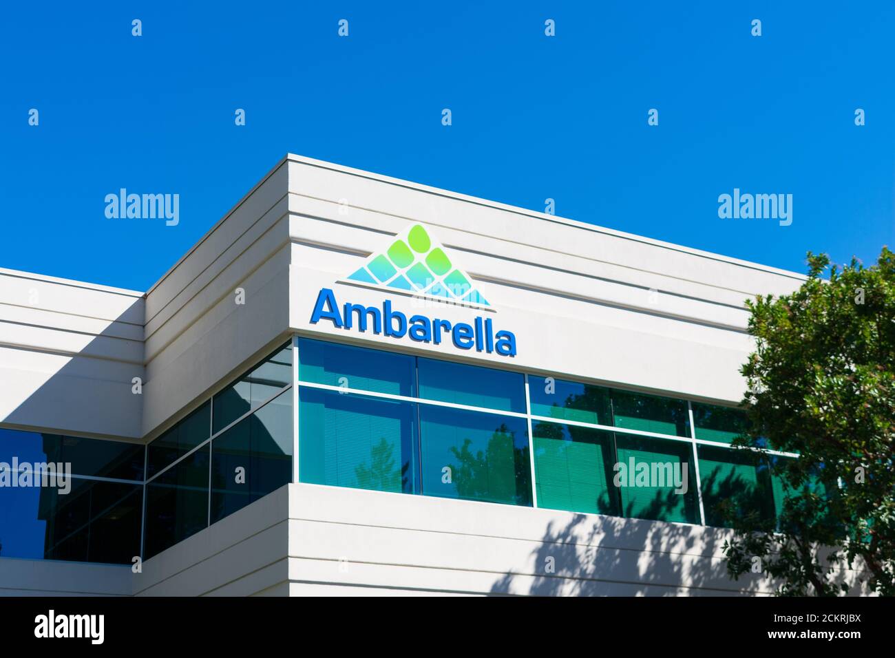 Ambarella unterzeichnet am Hauptsitz des Fabless-Halbleiterdesignunternehmens im Silicon Valley, dem High-Tech-Zentrum der San Francisco Bay Area - Santa Clara, CA, USA Stockfoto