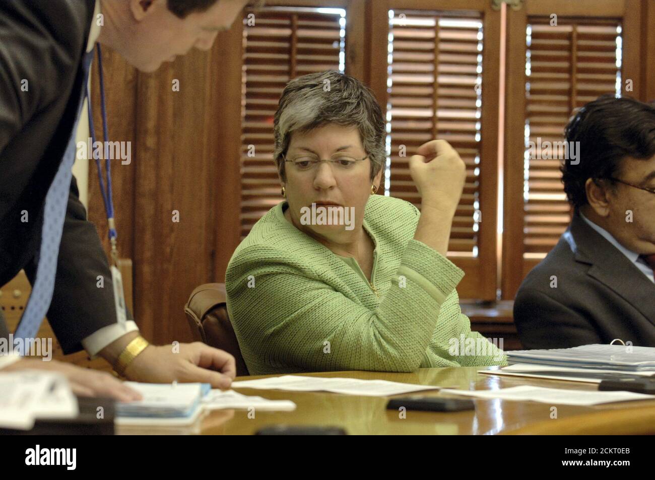 Austin, Texas 24. August 2006: Gouverneurin von Arizona, Janet Napolitano, hier mit anderen Gouverneuren auf der Border Governors Conference in Austin gezeigt. ©Bob Daemmrich Stockfoto