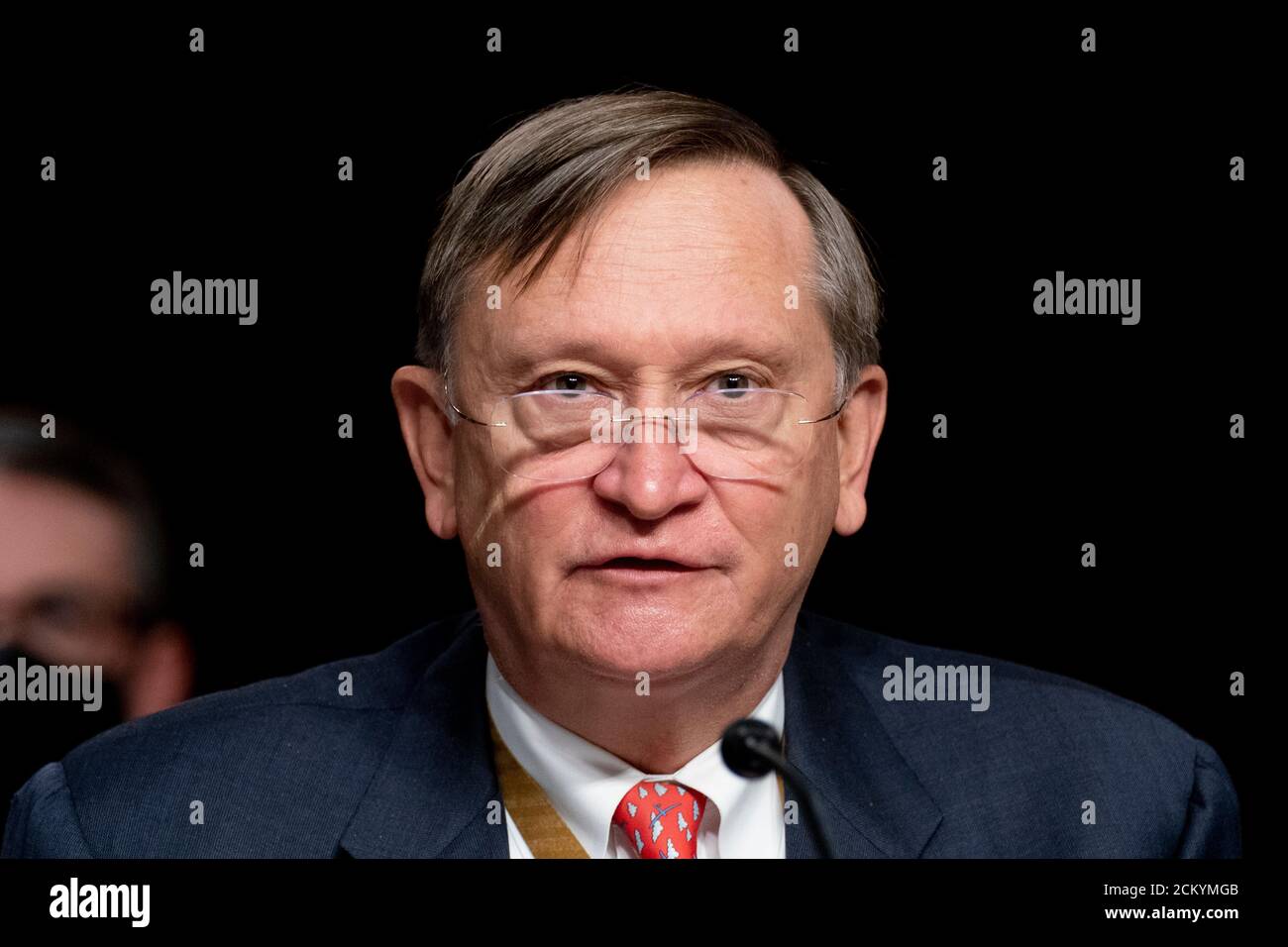 United States Health and Human Services Assistant Secretary for Preparedness and Response Dr. Bob Kadlec spricht bei einer Anhörung des Senats Appropriations Subkomitee über eine „Überprüfung der Coronavirus Response Bemühungen“ auf Capitol Hill, Mittwoch, 16. September 2020, in Washington. Quelle: Andrew Harnik/Pool via CNP /MediaPunch Stockfoto