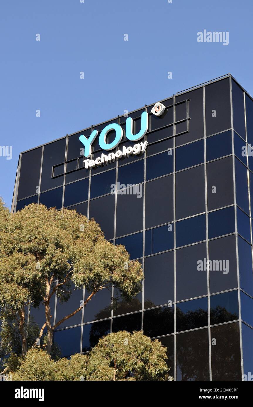 IHR Technologieschild befindet sich im Sierra Point Business Park, Brisbane, Kalifornien, 2015 Stockfoto