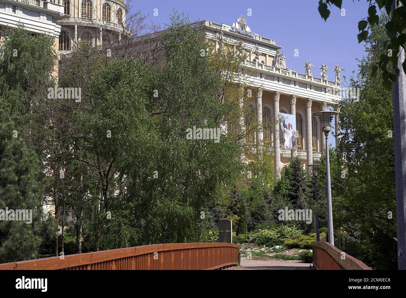 Licheń, Polen, Basilika der Seligen Jungfrau Maria. Polen, Basilika der Heiligen Jungfrau Maria. Bazylika Matki Bożej. Fragment des Gebäudes. Stockfoto