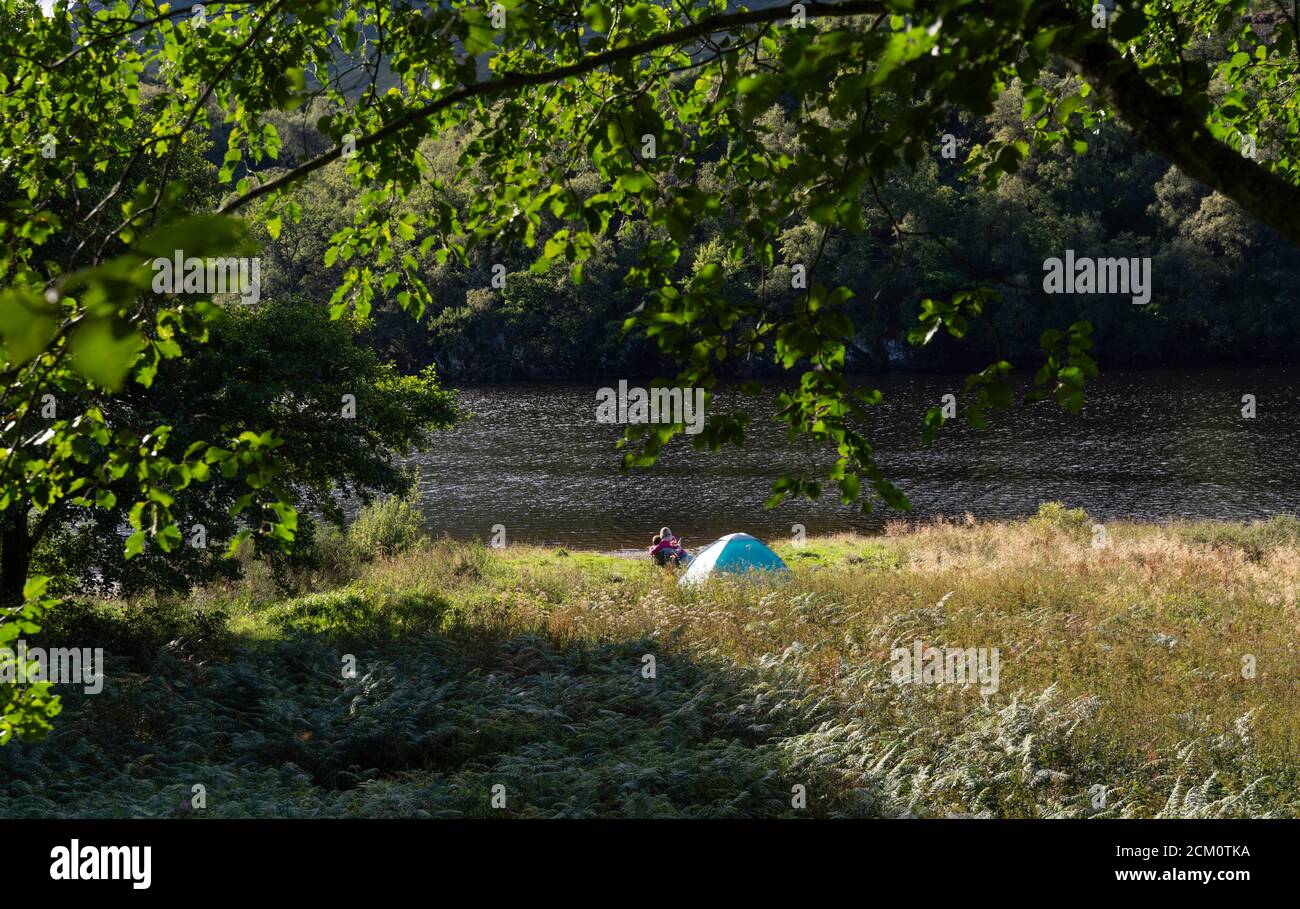 Loch Lubhair, Trossachs, Schottland - an der A85 bei Crianlarich. Beliebter wilder Campingplatz. Stockfoto