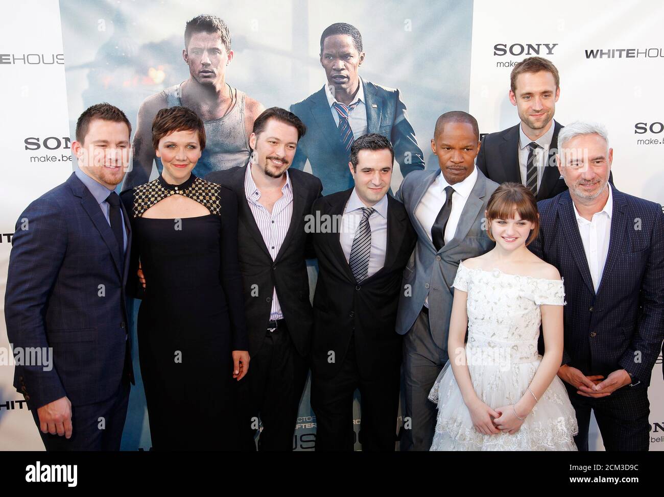 White House Down Cast : White House Down 2013 Imdb : A devoted father takes on a ruthless paramilitary group that has seized control of the white house, and he fights to protect the us president as the entire nation sits in the grip of fear.