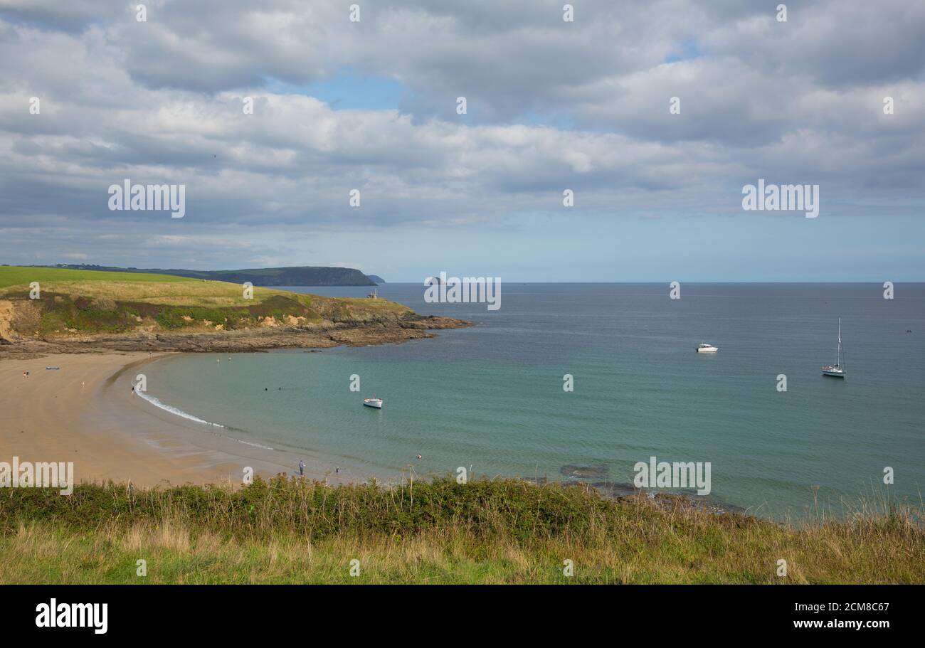 Porthcurnick Strand und Bucht Cornwall England in der Nähe der Halbinsel Portscatho Roseland England GB Stockfoto