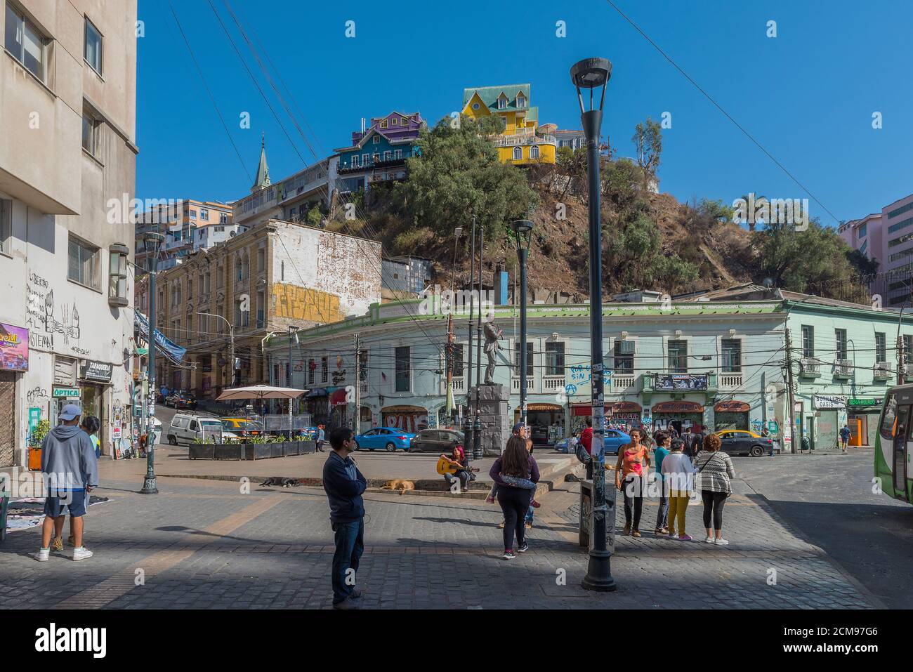 Blick auf den Plaza Anibal Pinto Platz in Valparaiso, Chile Stockfoto