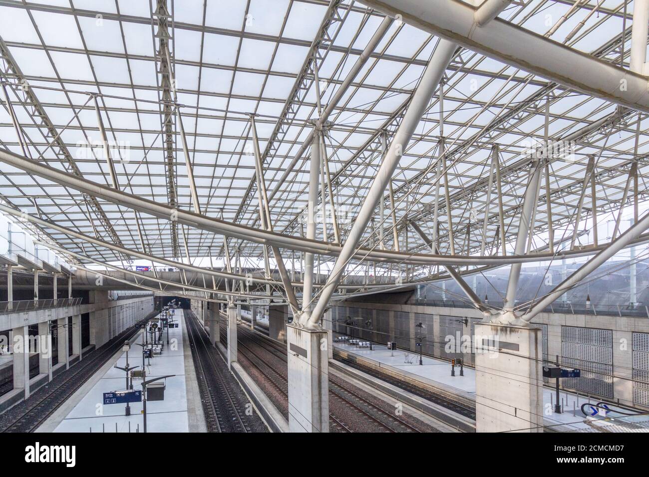 Der TGV-Bahnhof Aéroport Charles de Gaulle 2 in Paris Stockfotografie
